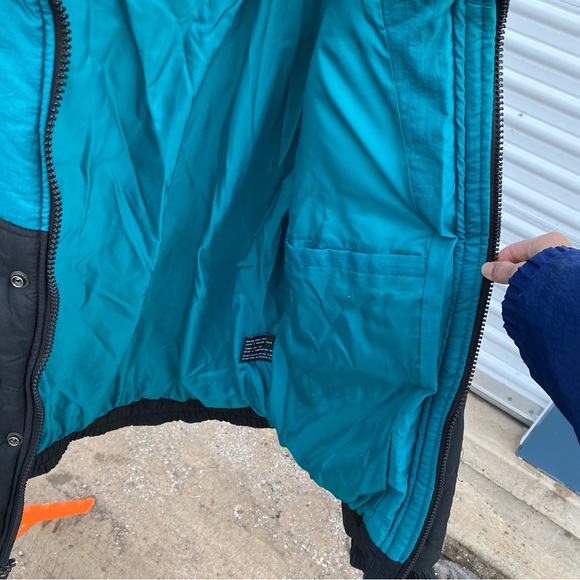 Vintage pro player NFL Miami dolphins Puffer jacket size large - Picture 9 of 12